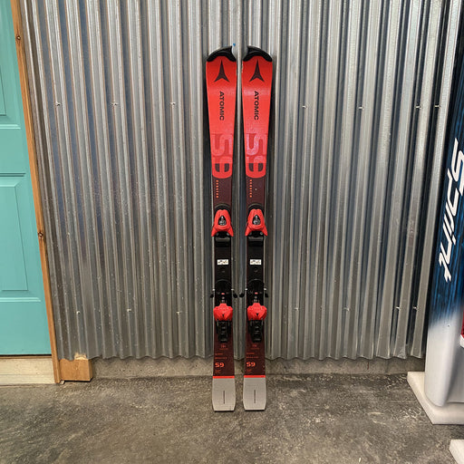 Atomic Redster S9 Slalom Kid's Race Skis w/ Atomic L7 Bindings - Used