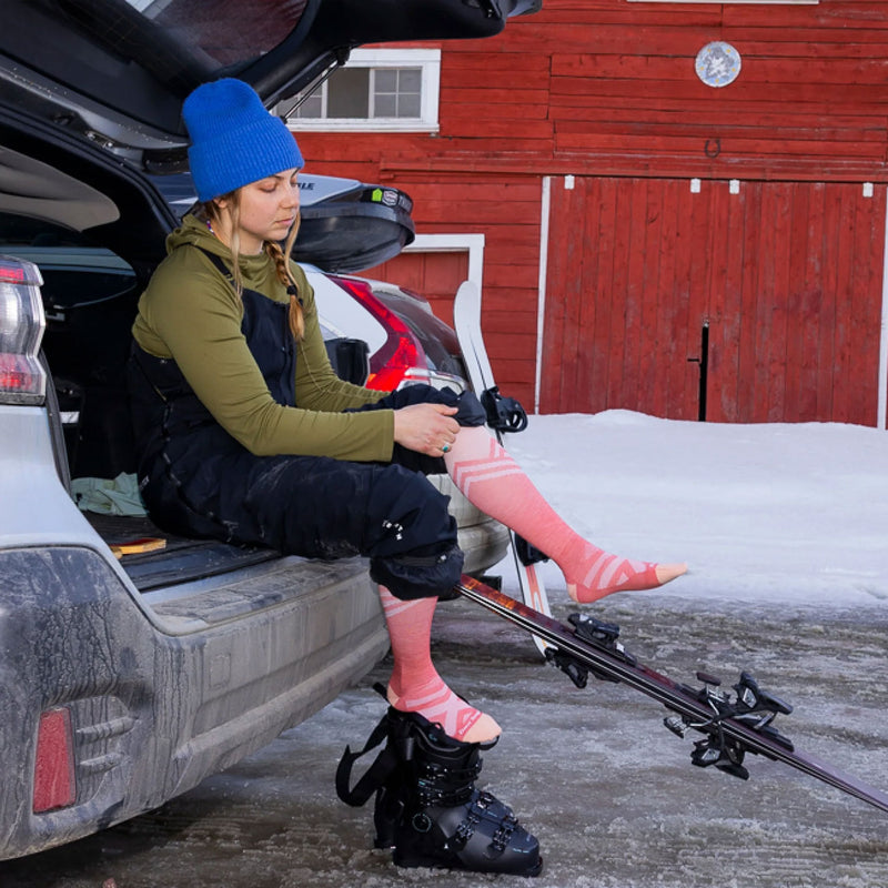 Darn Tough Peaks RFL Over the Calf Ultra-Lightweight Ski and Snowboard Socks Action 1