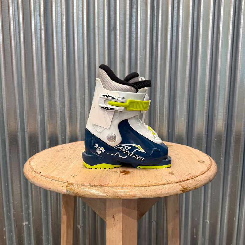 Nordica Team 1 Kid's Ski Boots - USED