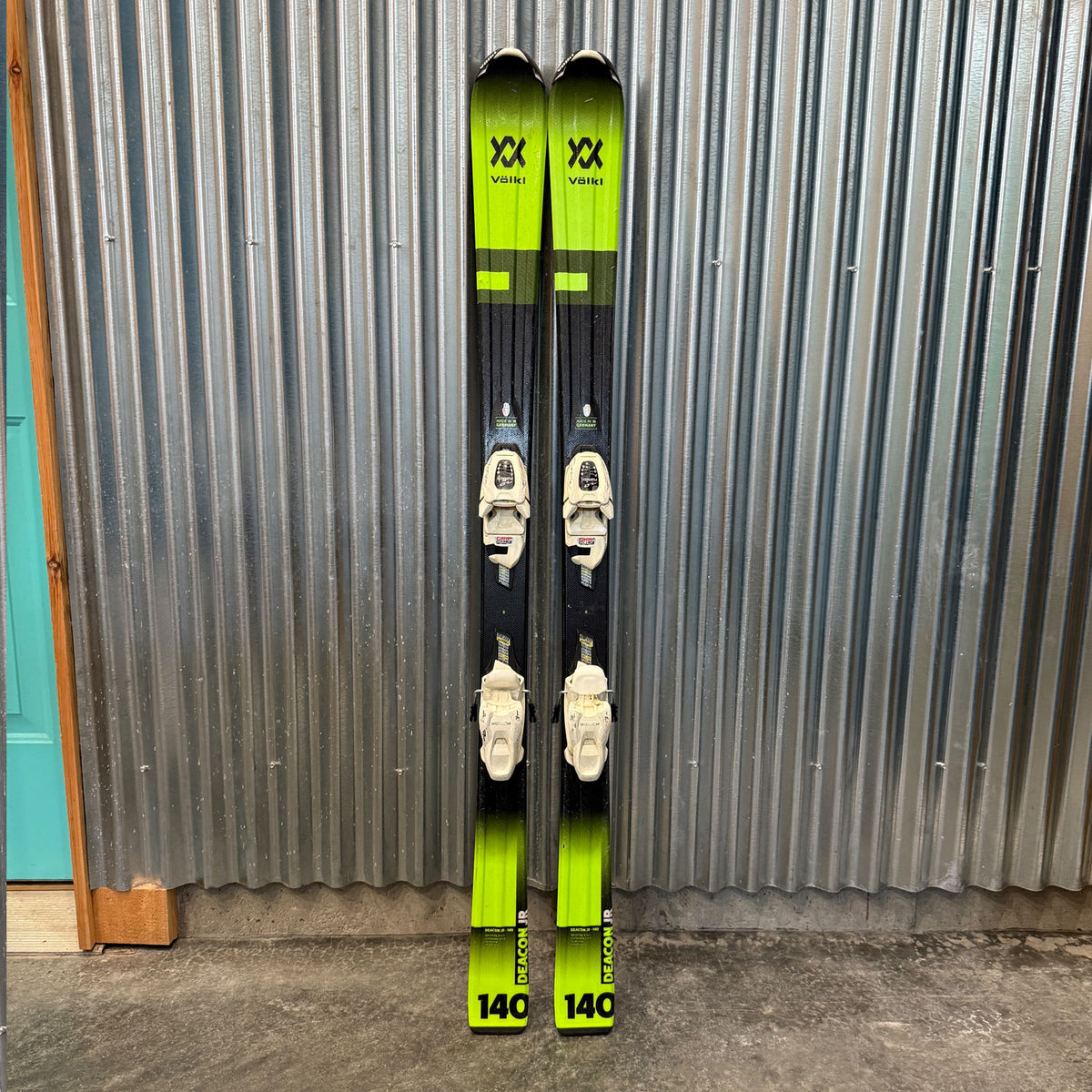 Volkl Deacon JR Kid's Skis w/ Marker Vmotion 7 GW Bindings - USED