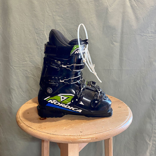 Nordica Doberman Team Kids Ski Boots - USED